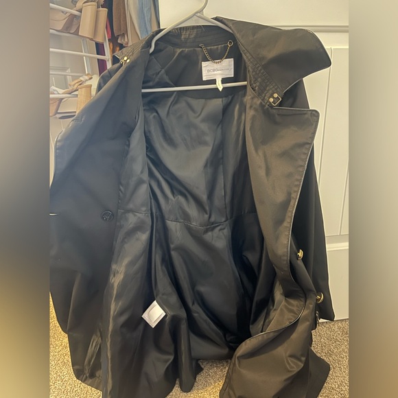 LIKE NEW BCBG Generation Belted Black Double Breasted Trench Coat Jacket - Picture 3 of 8